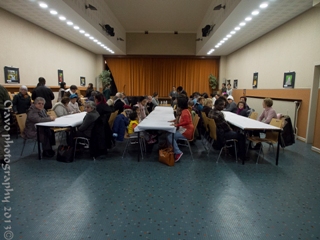 Repas jovial au Home du Sacr�-Coeur