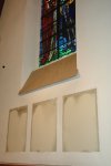 Les murs des nefs latérales sans le chemin de croix